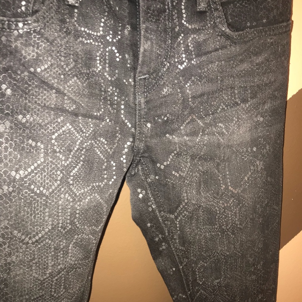 Kas Workshop- Benatar Skinny Jeans (Black)
